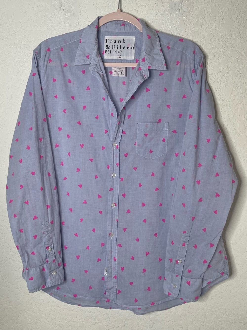 Frank & Eileen Long Sleeve Button Up Shirt Womens Size L Blue Pink Hearts